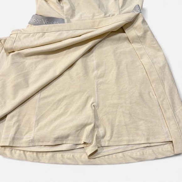 Outdoor Voices Court Cutout Tennis Dress Cream Spellout Logo Cream Sz M - Picture 6 of 6